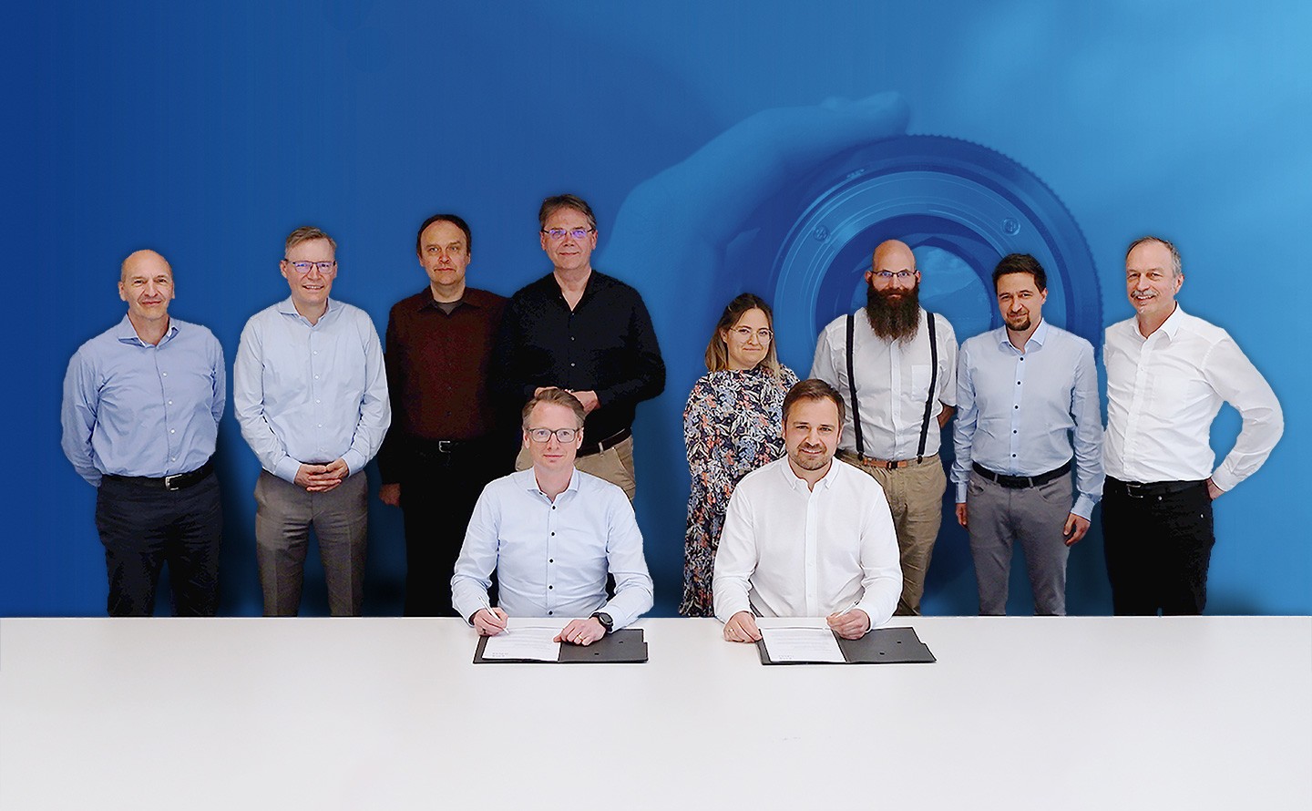 etas-press-release-2022-04-01-etas-plc2-design-pioneering-partnership-teaser